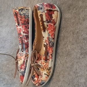 Rock & Candy boat shoe by Zigi Size 9 Boatie multi Floral Flats
